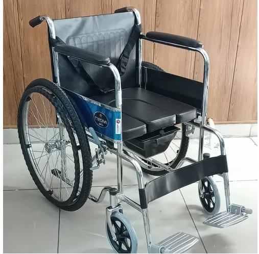 COMMODE WHEEL CHAIR (MODEL:UH608)